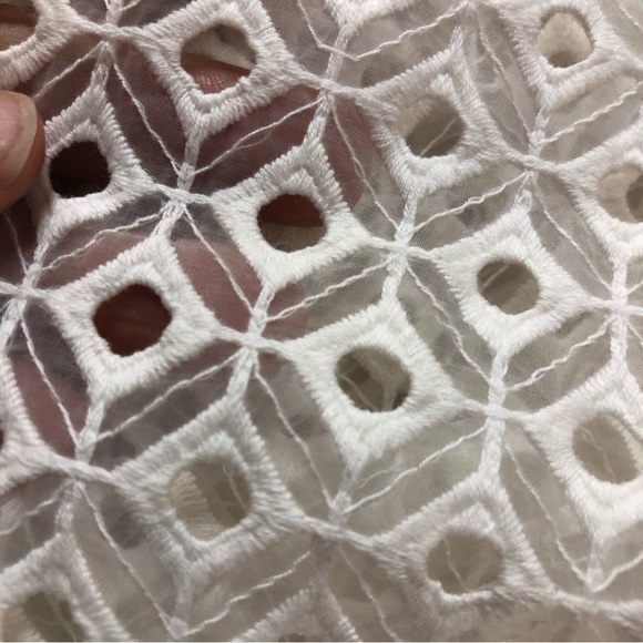 Banana Republic Women’s Dress Eyelet Belt V Neck Cream Lacey Full Skirt - Picture 9 of 9